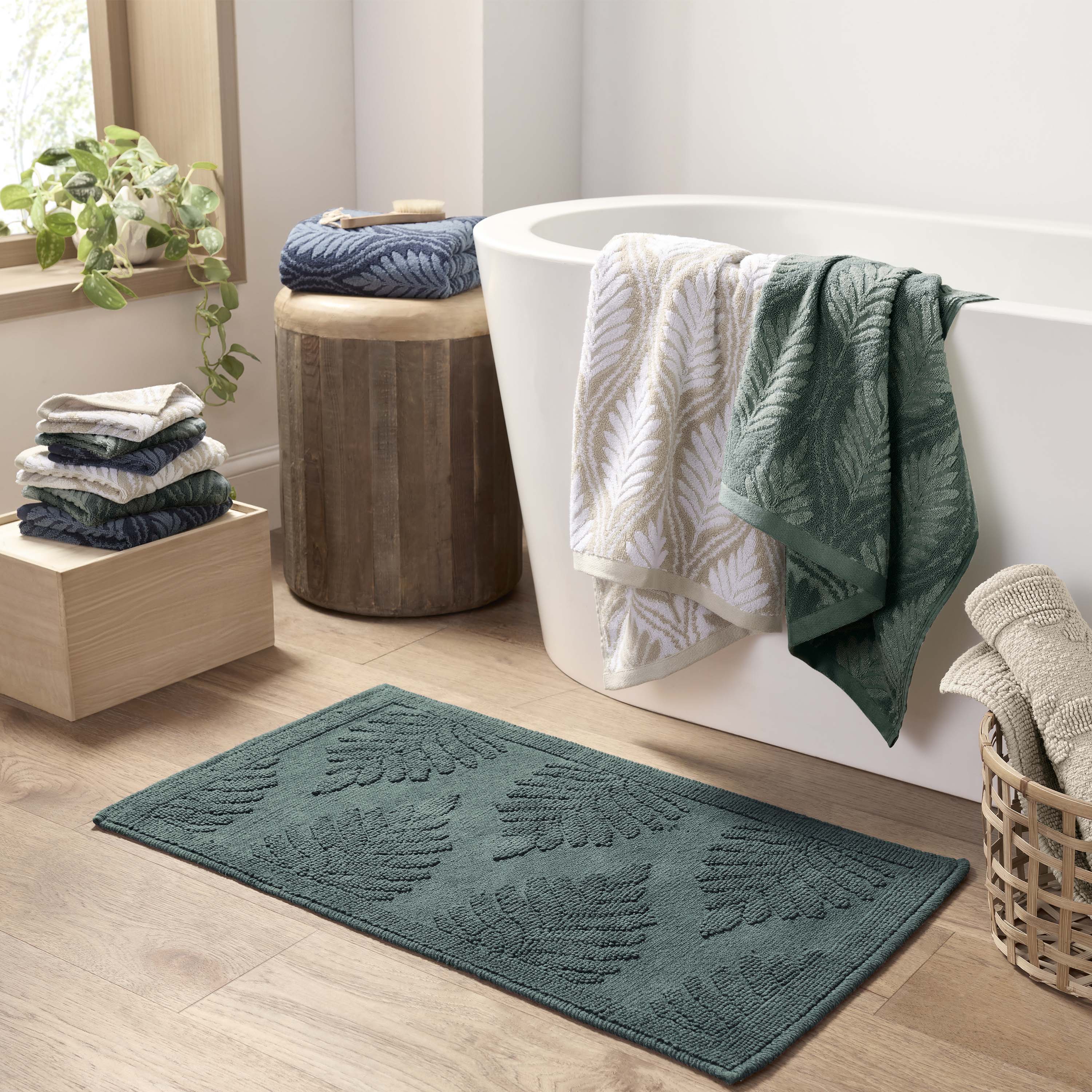 4-Martex-Restore-Bath-Towel-Sage-Lifestyle2-3000px.jpg