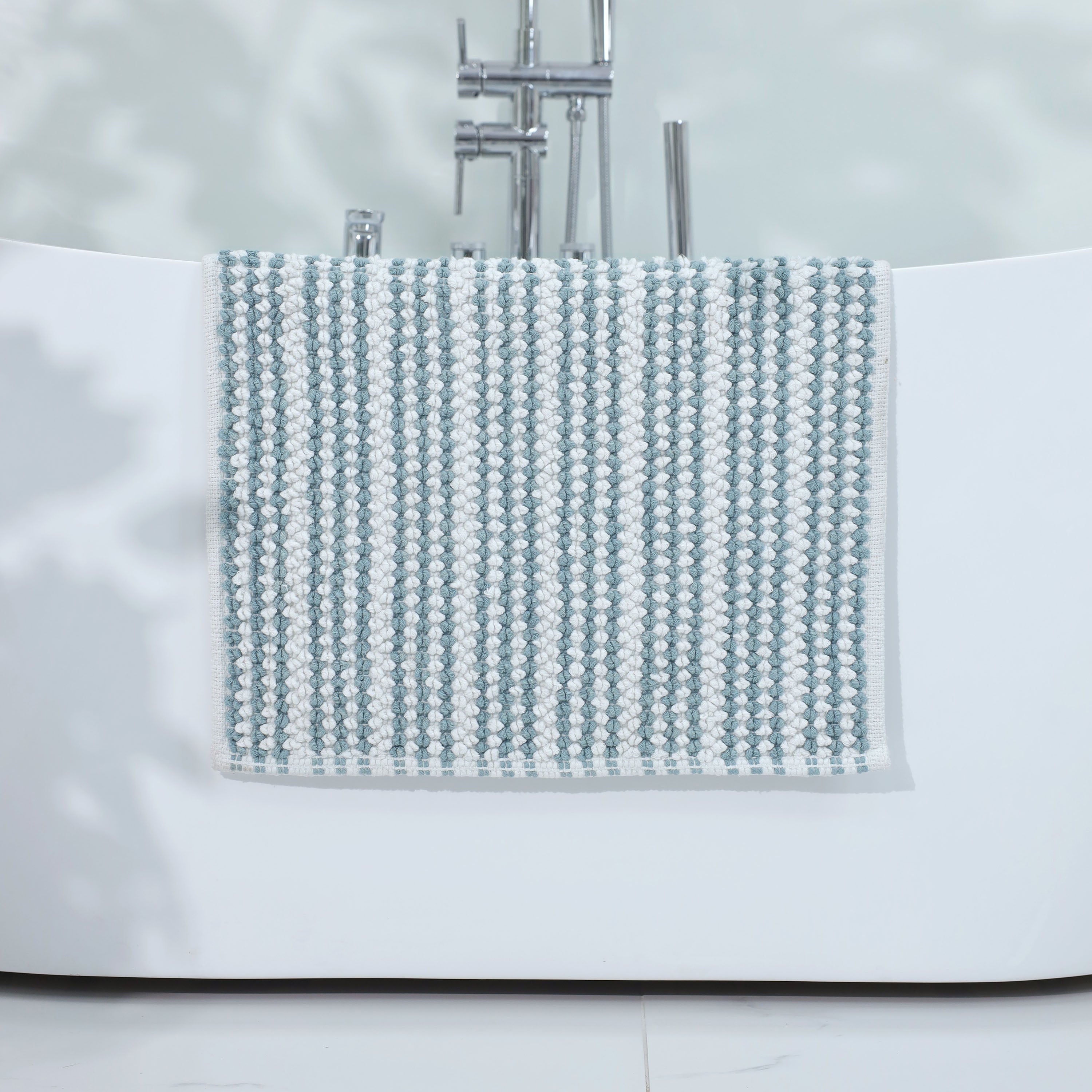 MartexRestore-BathRug-ContrastStripe-Mineral-Tub-HeadOn-3000px.jpg