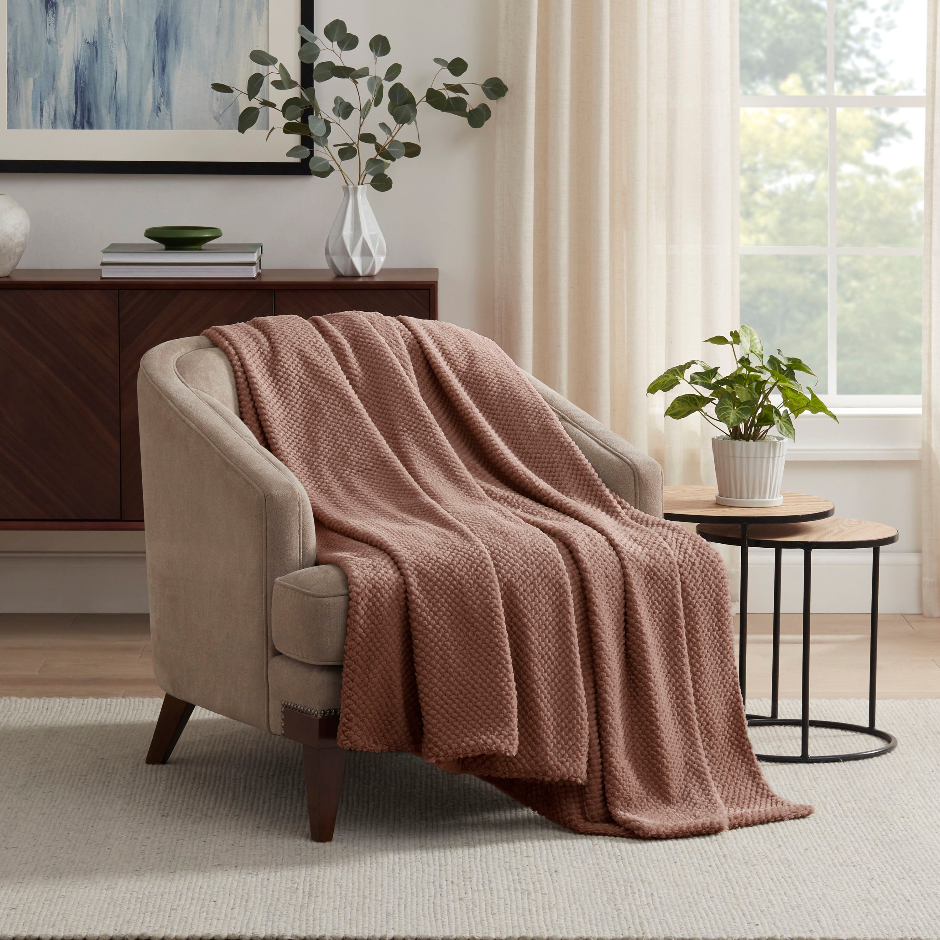 Vellux-Blanket-PlushTextured-Copper-Chair-3000px.jpg