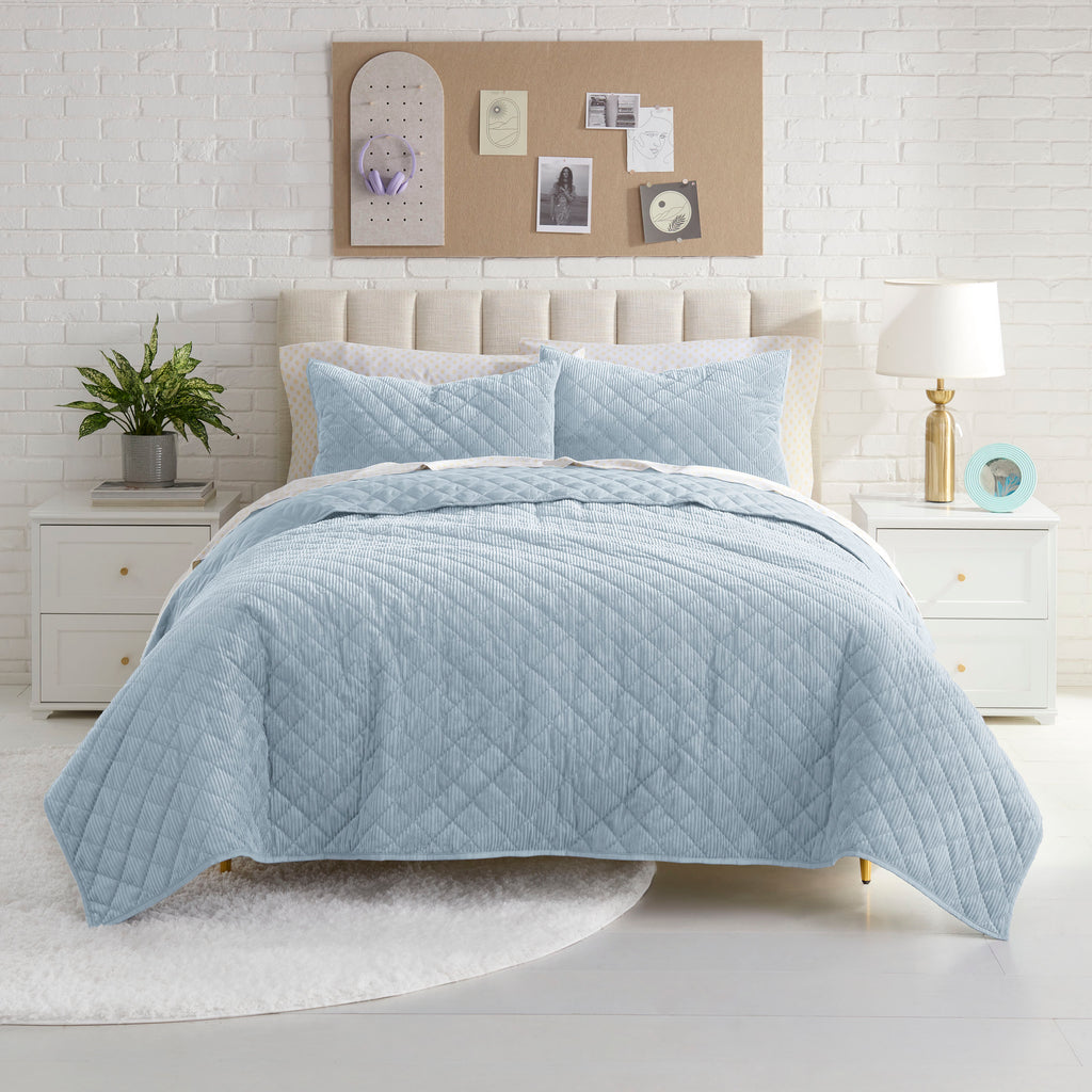 LemonTree-Cece-QuiltSet-BalladBlue-Main-HeadOn-3000px.jpg