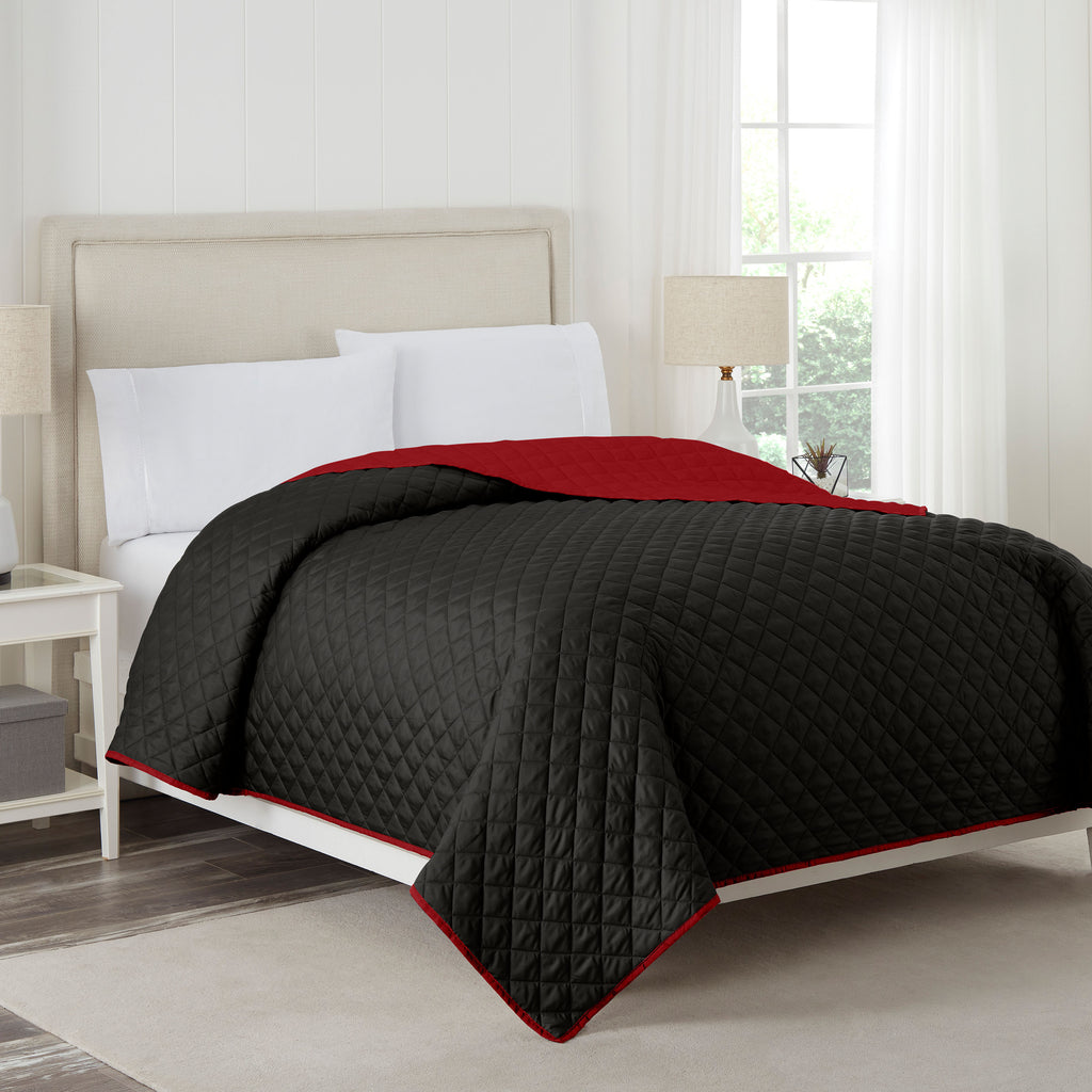 Martex-AAFES-RevCoverlet-EbonyRed-Angled-3000px.jpg