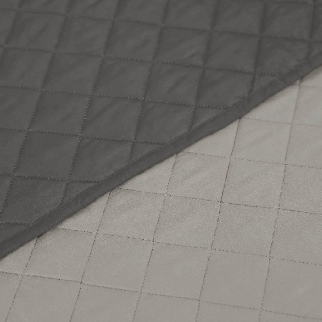 Martex-AAFES-RevCoverlet-LtGrayGraphite-Detail-3000px.jpg
