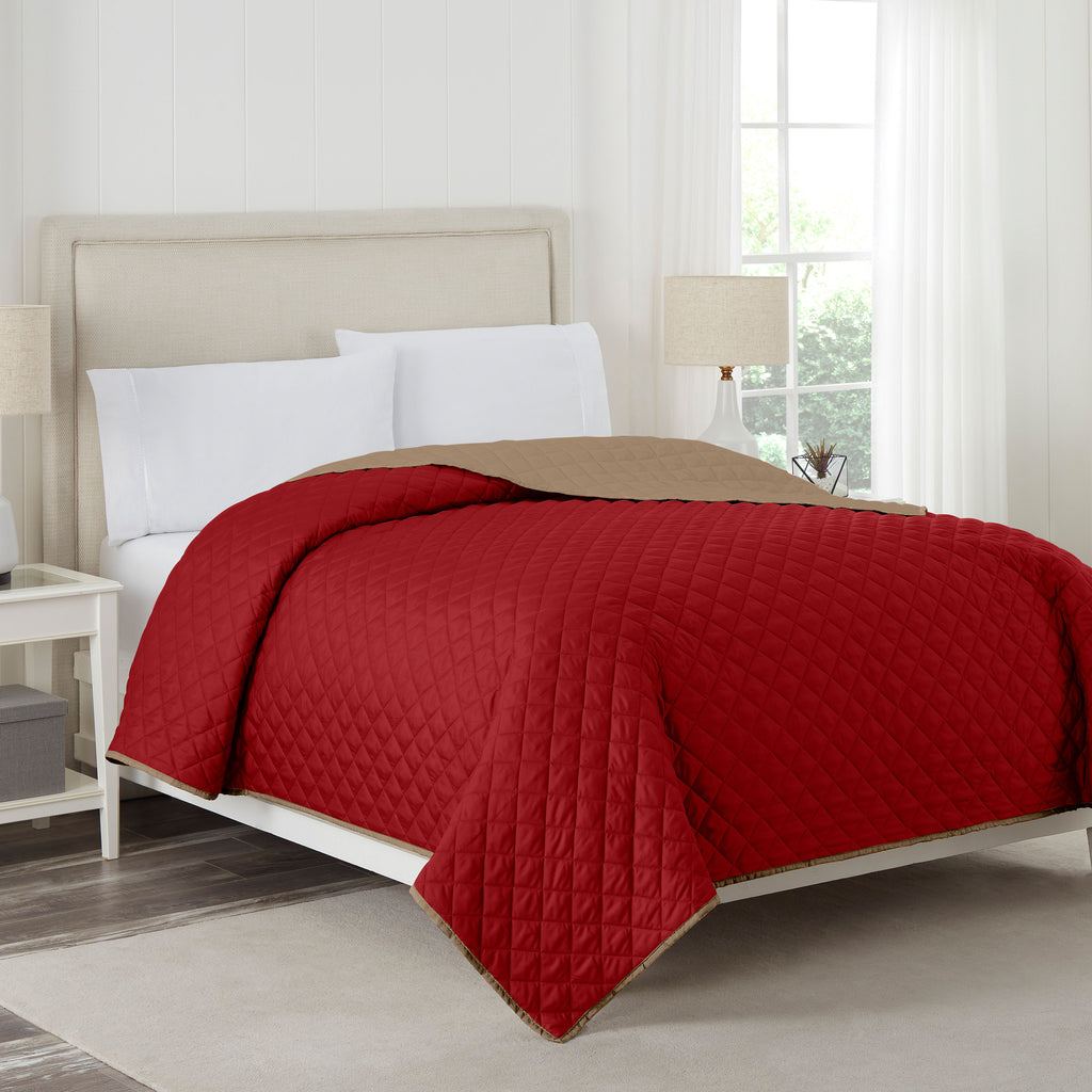 Martex-AAFES-RevCoverlet-RedKhaki-Angled-3000px.jpg