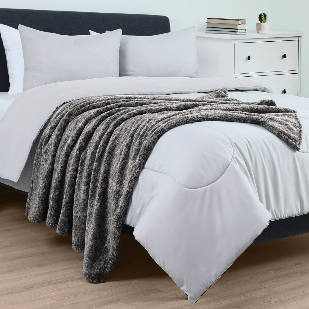 Martex-EasyLiving-RuneThrow-Gray-Main-3000px.jpg