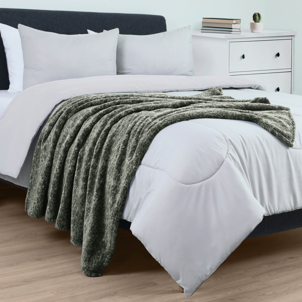 Martex-EasyLiving-RuneThrow-Olive-Main-3000px.jpg