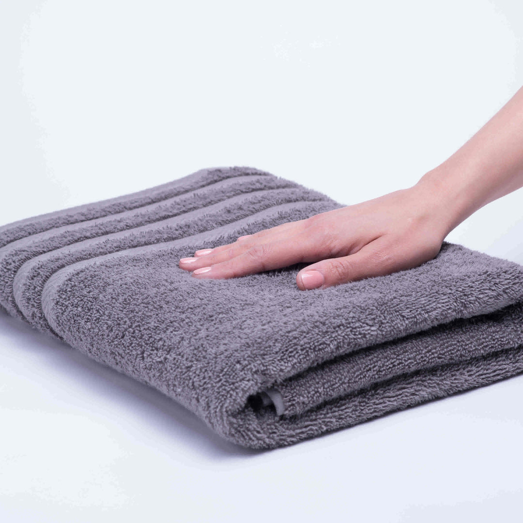 Martex Egyptian Cotton with Dryfast Bath Towel Jet Black