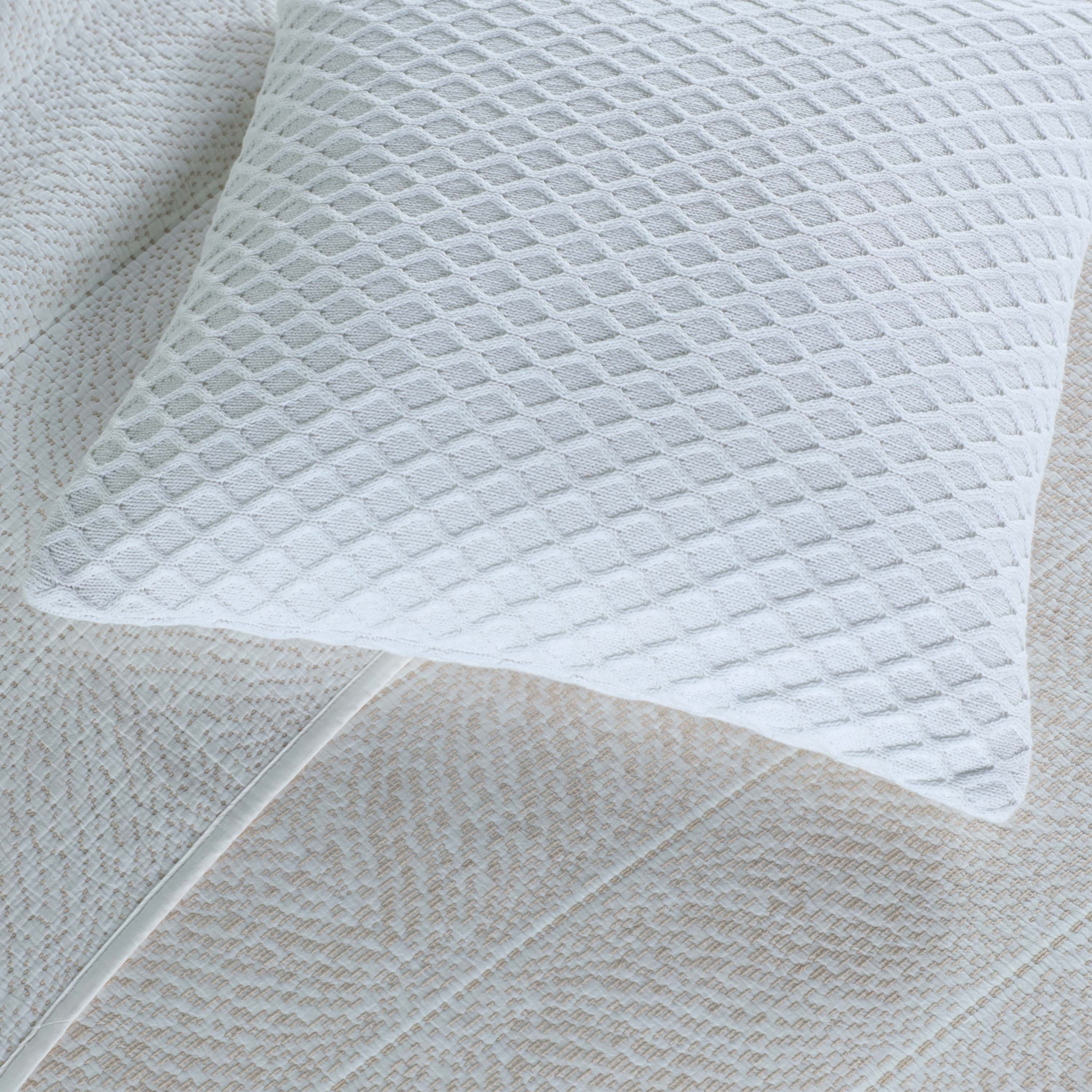 ST-Tideline-Sand-Coverlet-Saltwater-DecPillow-Detail-1to1.jpg
