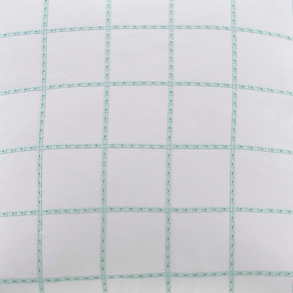 SouthernTide-EyeletGreen-DecPillow-Detail-3000px.jpg