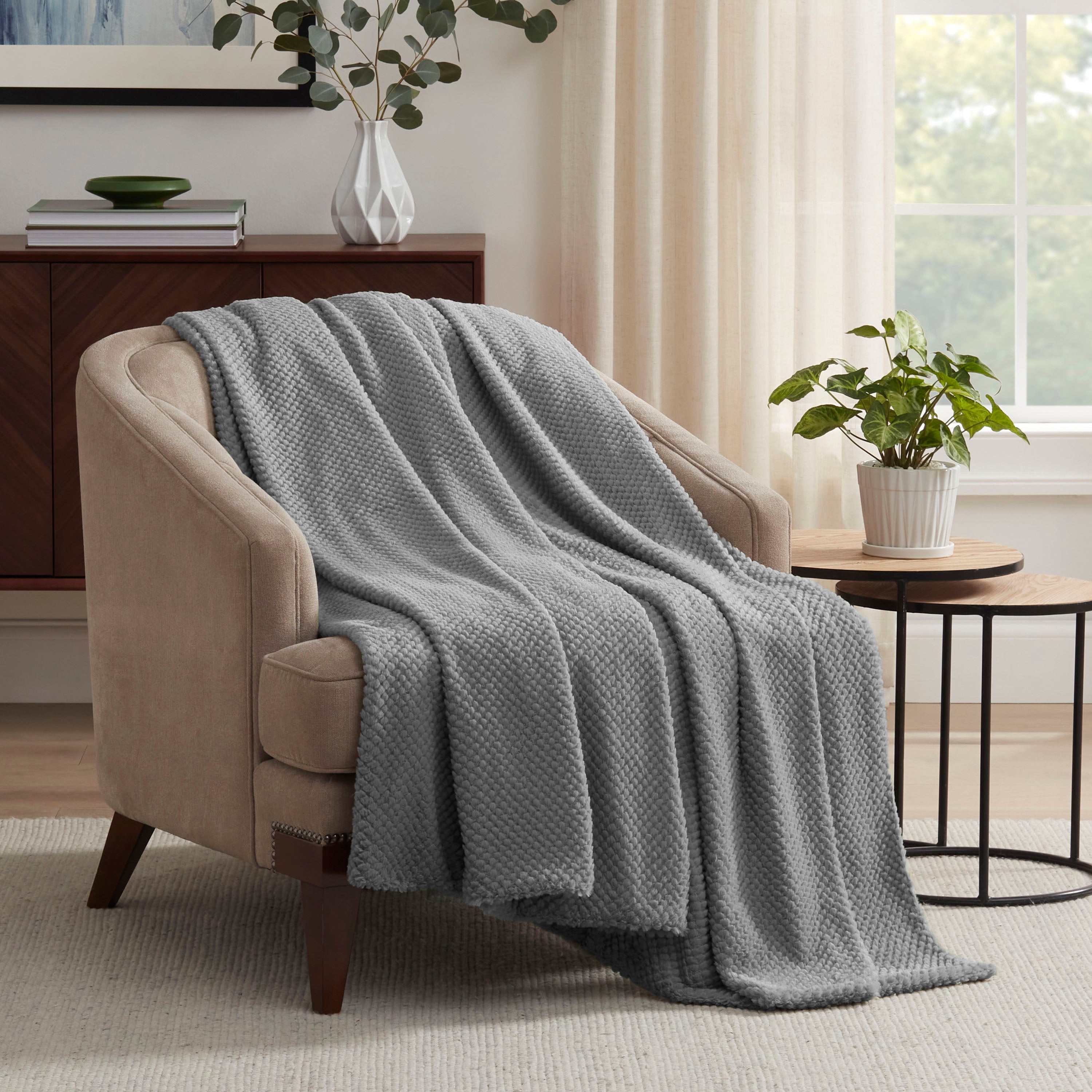 Vellux-Blanket-PlushTextured-Charcoal-Chair-3000px.jpg