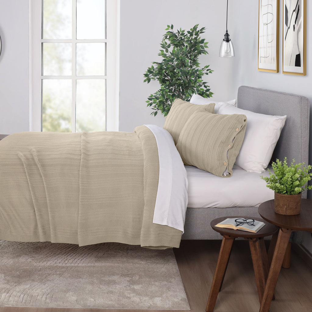 Vellux-BlanketSet-Malmo-SoftTaupe-Profile-3000px.jpg