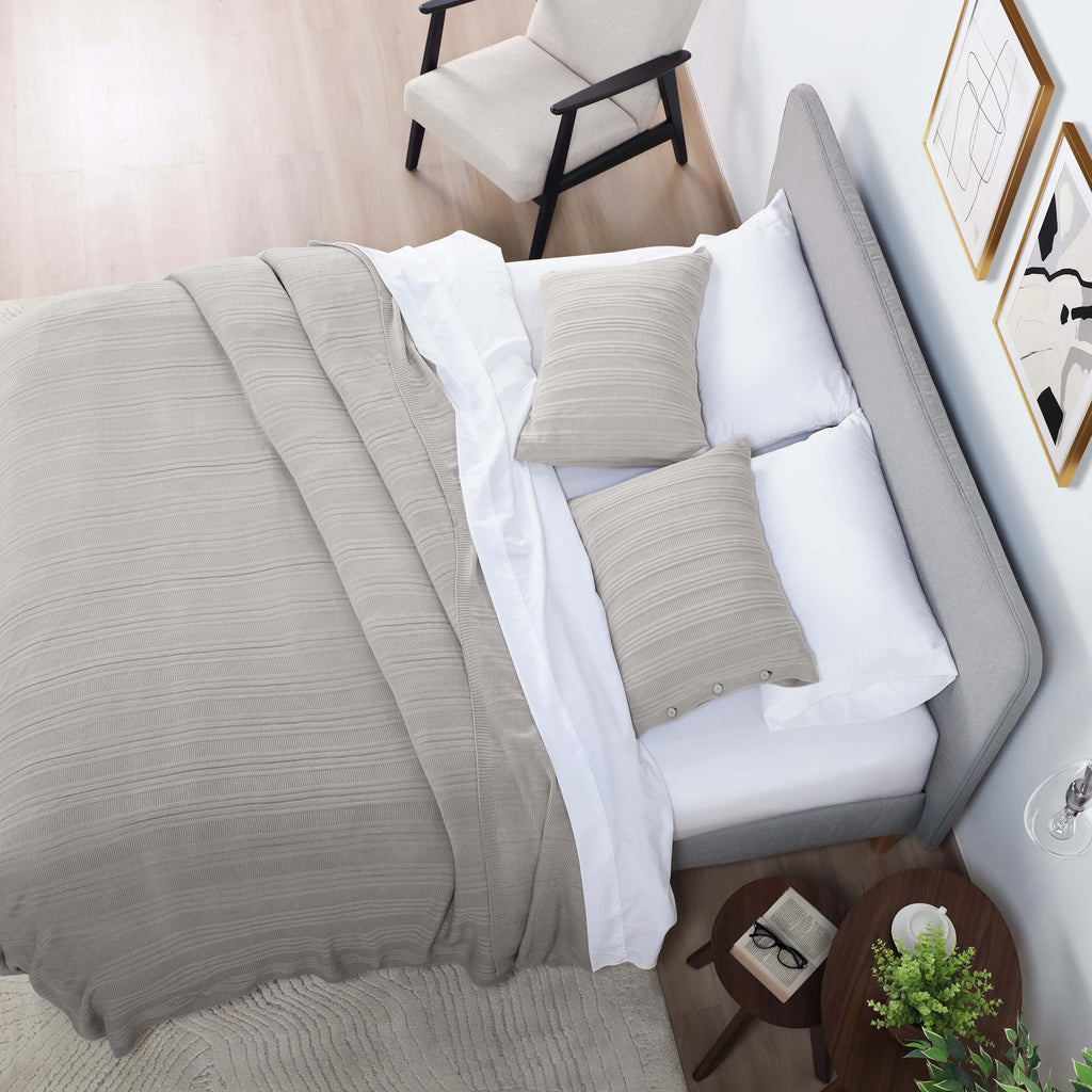 Vellux-BlanketSet-Malmo-WarmGrey-Overview-3000px.jpg