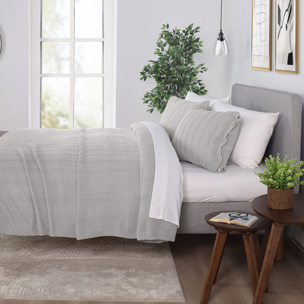 Vellux-BlanketSet-Malmo-WarmGrey-Profile-3000px.jpg