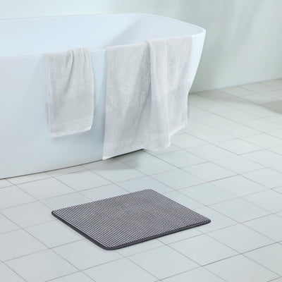 Vellux-Bliss-MemoryFoam-BathRug-MidnightBlack-17x24in-Angle-3000px.jpg