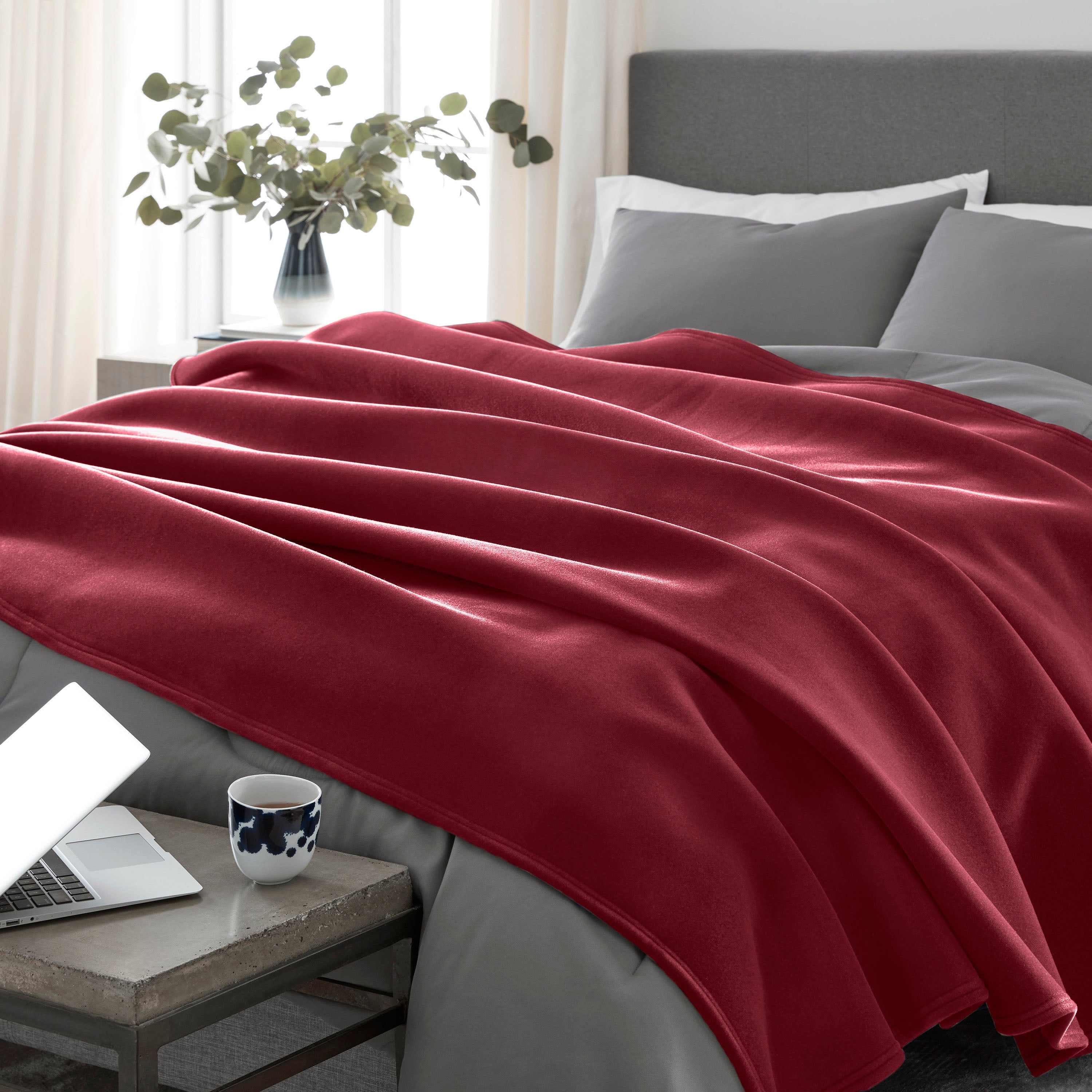 Vellux Original All-Season Blanket