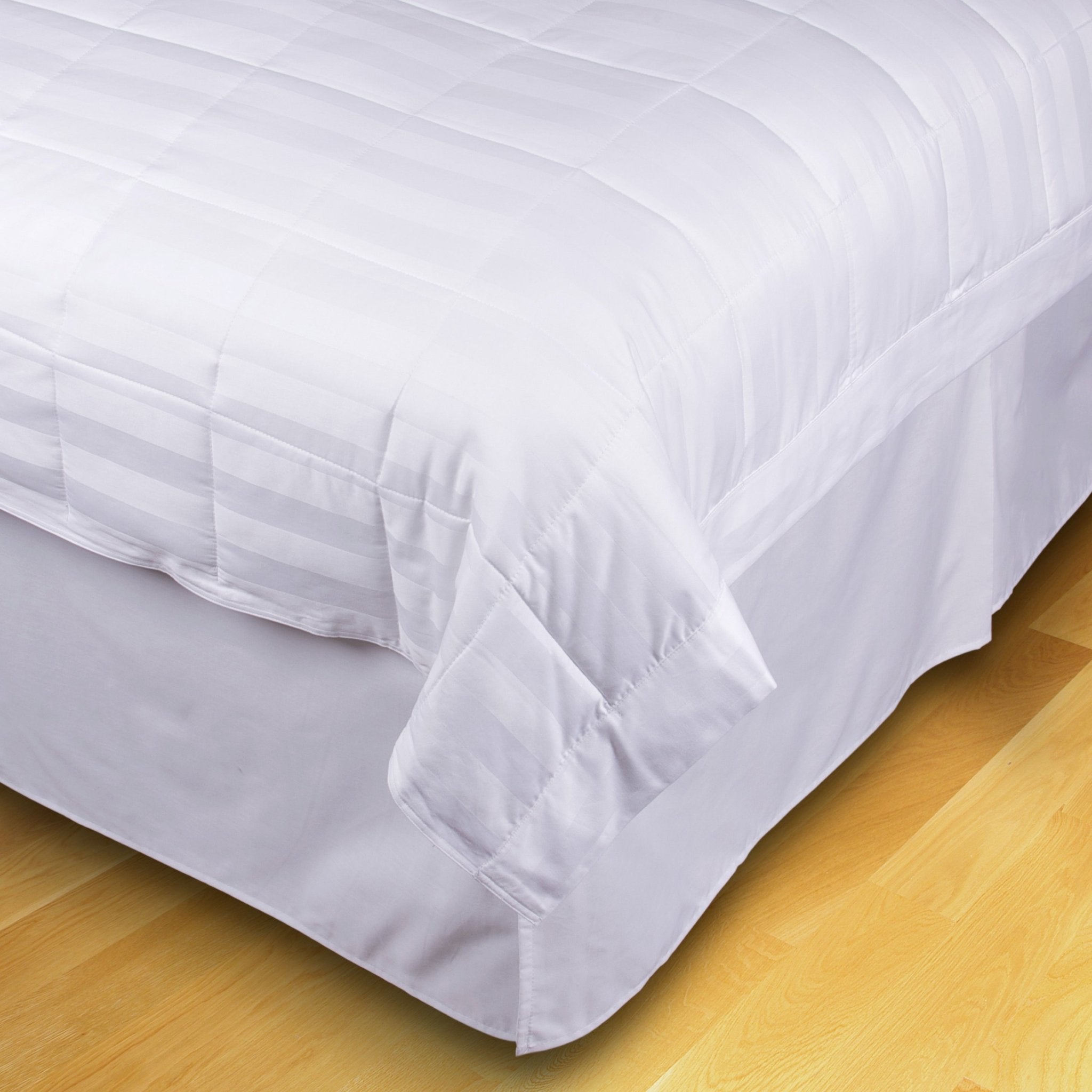 EcoPure 240 Thread Count 100% Cotton Down Alternative Blanket