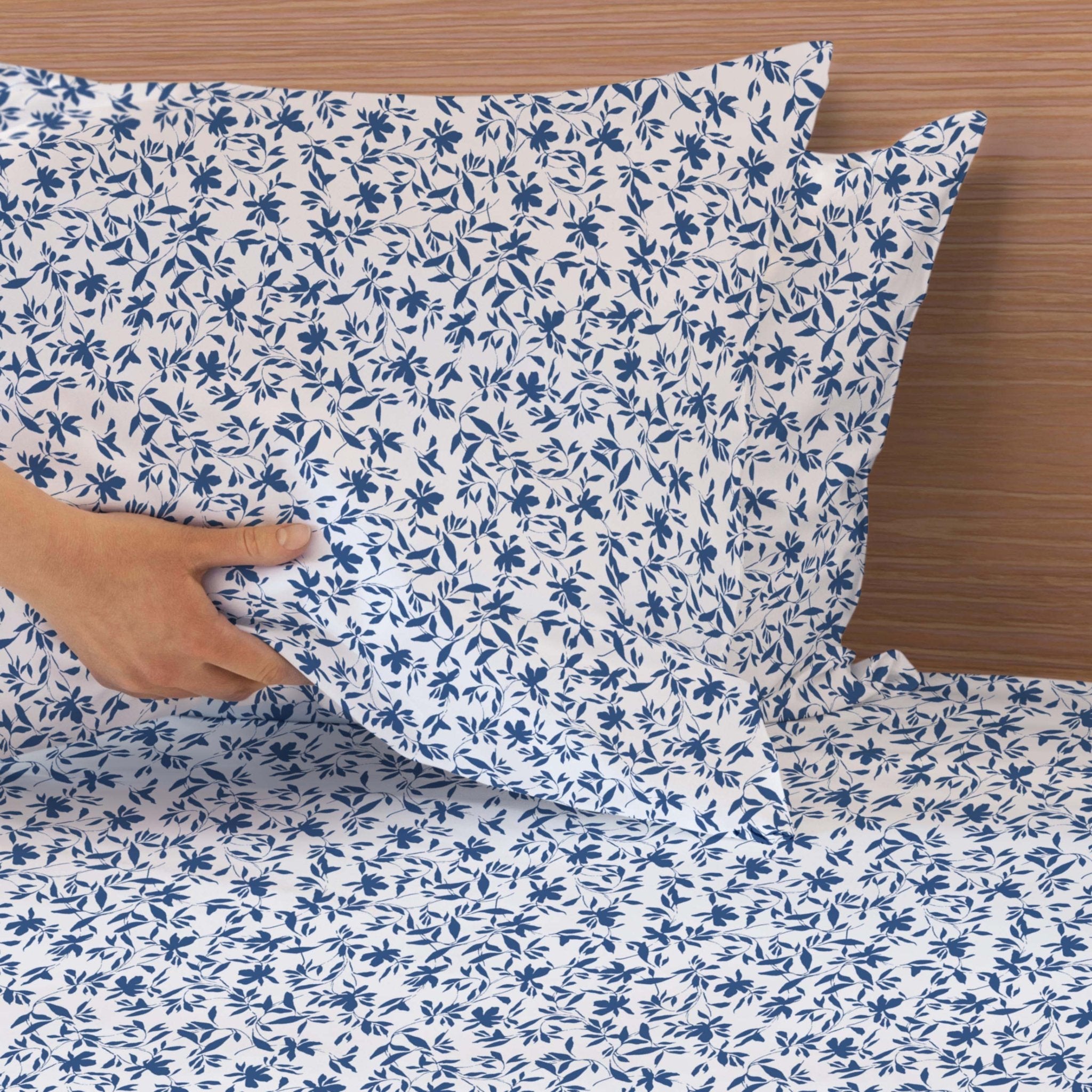 Southern Tide Botanical Floral Navy Sheet Set