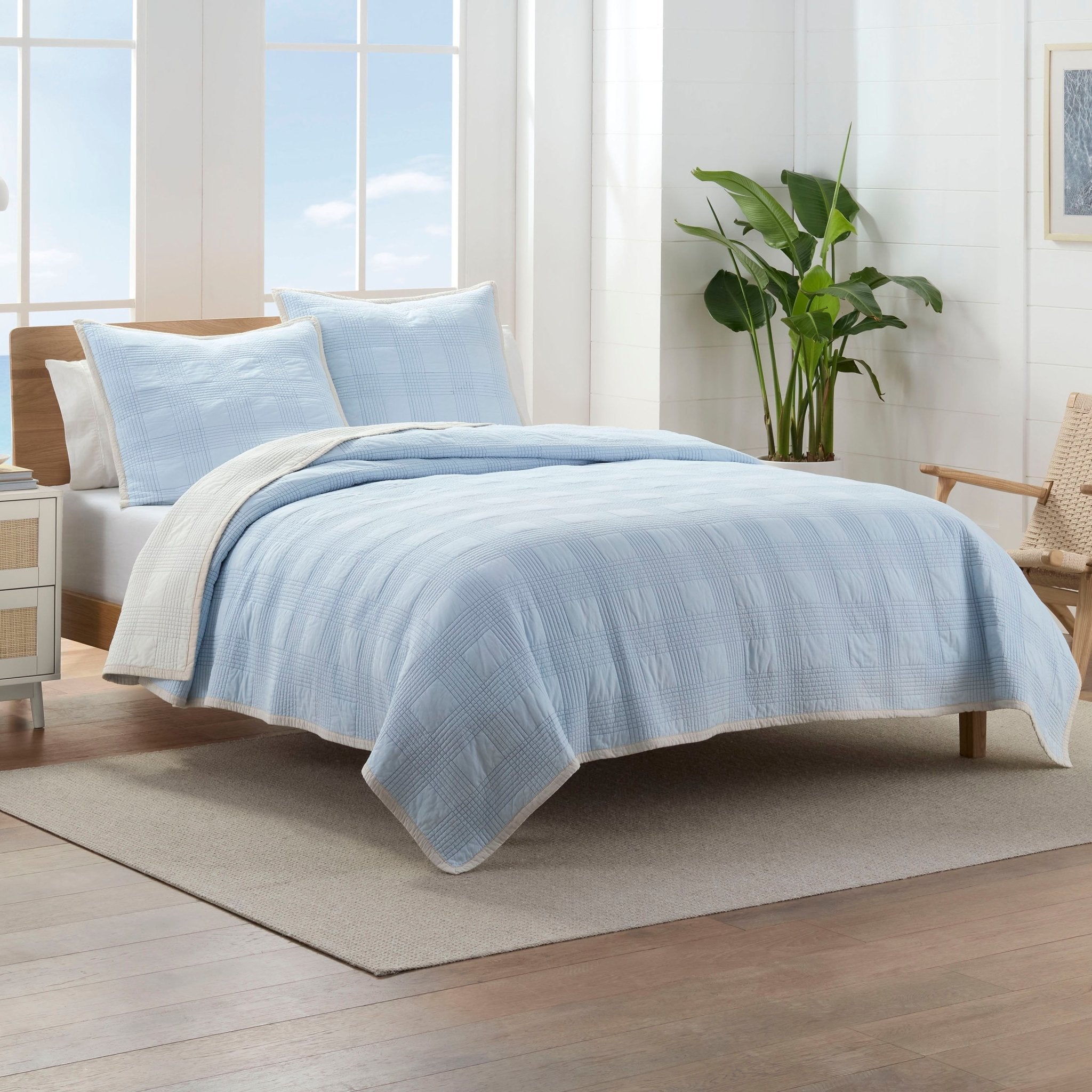 Southern Tide Camden 100% Cotton Reversible Quilt and Euro