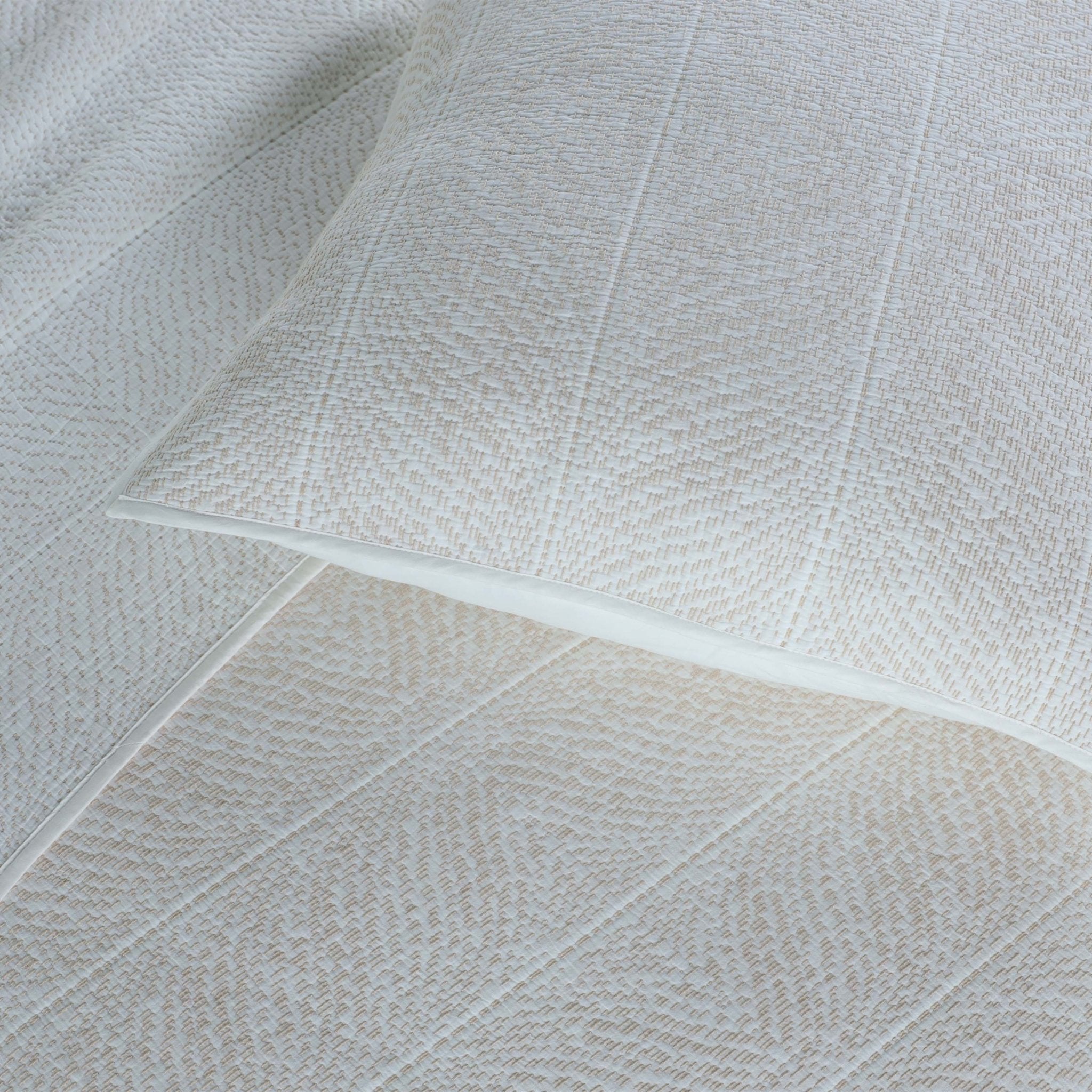 Southern Tide Tideline Coverlets White Sand Quilt and Euro